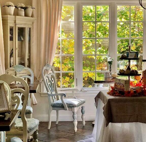 מיטת קינג בסוויטה, Frederick William House