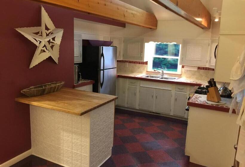 בית, 2 חדרי שינה, Frederick William House