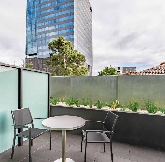 إستوديو قياسى داخلى, City Edge Box Hill Apartment