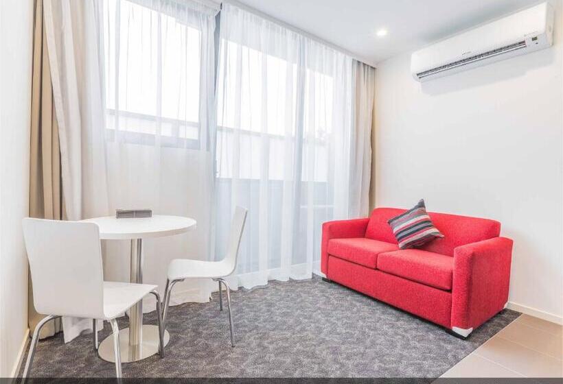 Студия Стандарт Interior, City Edge Box Hill Apartment