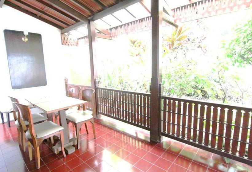 Вилла 3 Спальни, Family Hotel Gradia 1