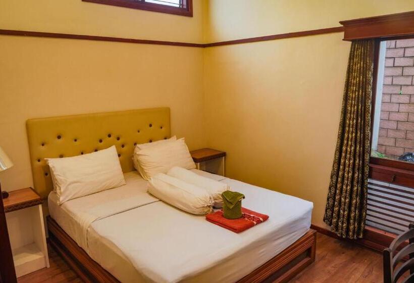 Вилла 3 Спальни, Family Hotel Gradia 1