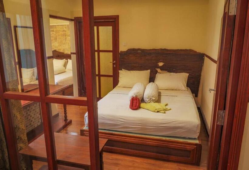 Вилла 3 Спальни, Family Hotel Gradia 1