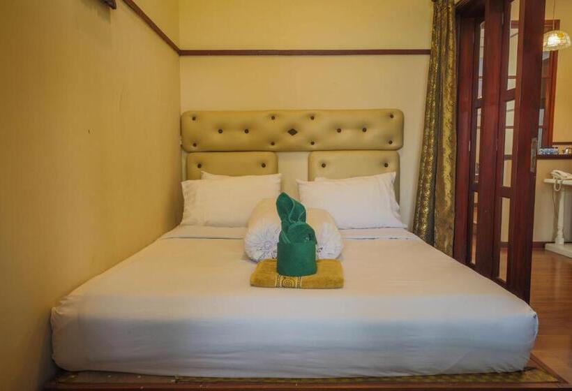 Вилла 3 Спальни, Family Hotel Gradia 1