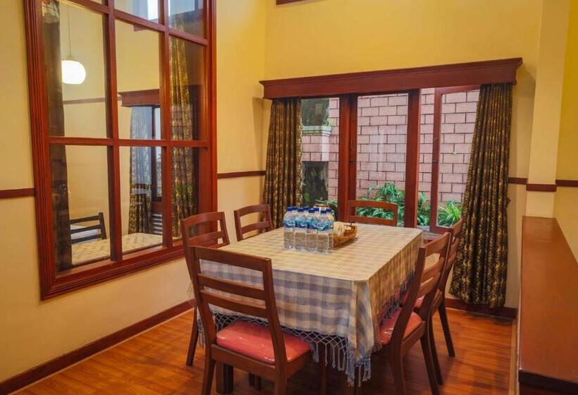 Вилла 3 Спальни, Family Hotel Gradia 1