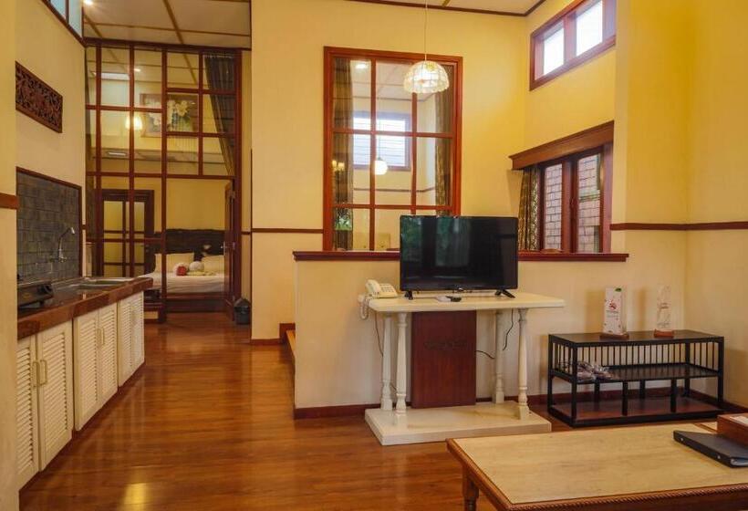 Вилла 3 Спальни, Family Hotel Gradia 1