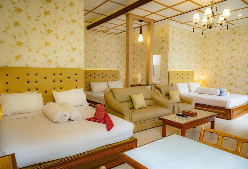 Семейный Номер, Family Hotel Gradia 1
