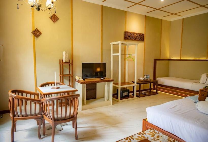 Семейный Номер, Family Hotel Gradia 1