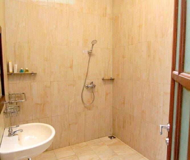 Семейный Номер, Family Hotel Gradia 1