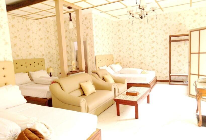 Семейный Номер, Family Hotel Gradia 1