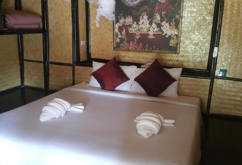 Семейное Бунгало, Eco Lanta Hideaway Beach Resort