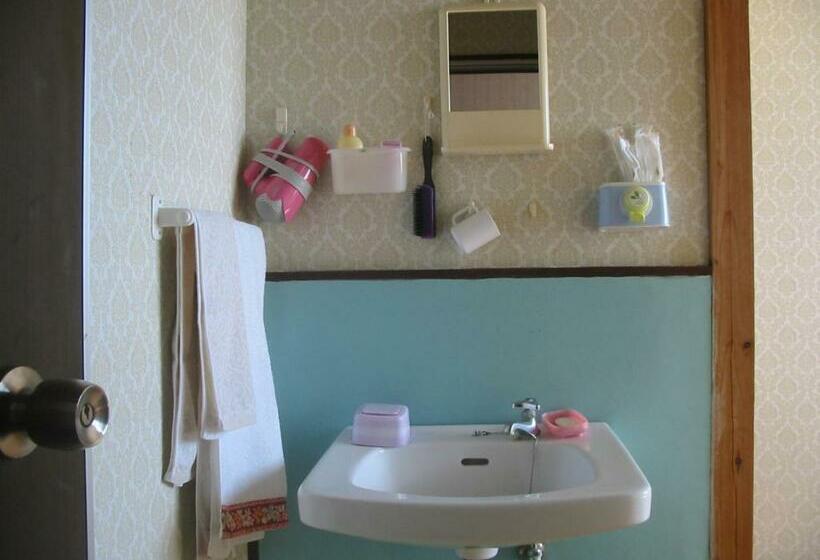 غرفة قياسية رباعية مطلة على الحديقة, Minshuku Myojoso