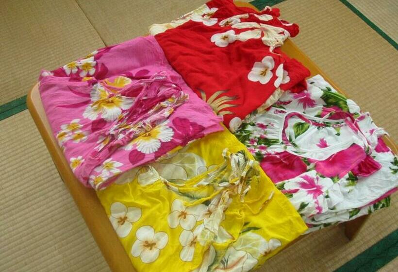 غرفة قياسية رباعية مطلة على الحديقة, Minshuku Myojoso