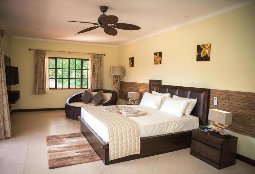 اتاق لوکس, Oasis Hotel Restaurant & Spa