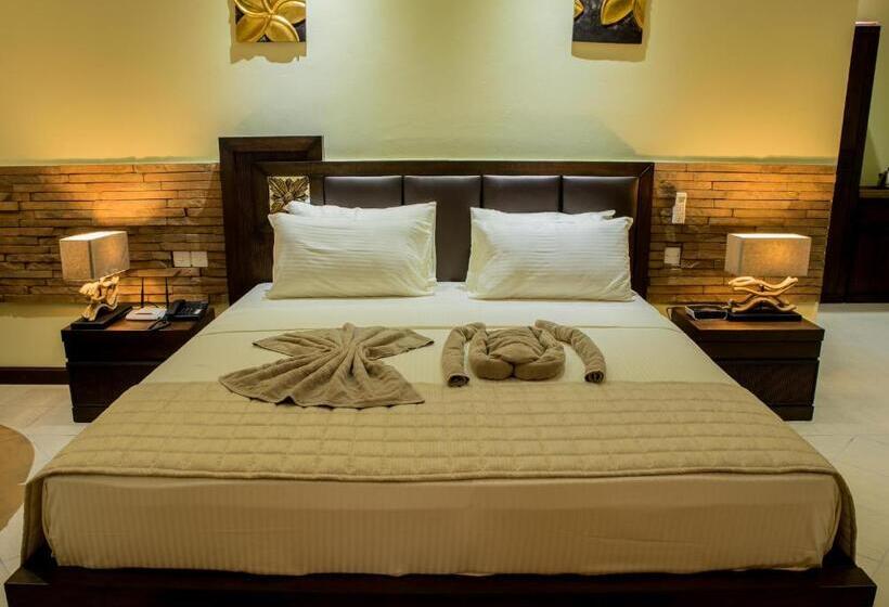 اتاق لوکس, Oasis Hotel Restaurant & Spa