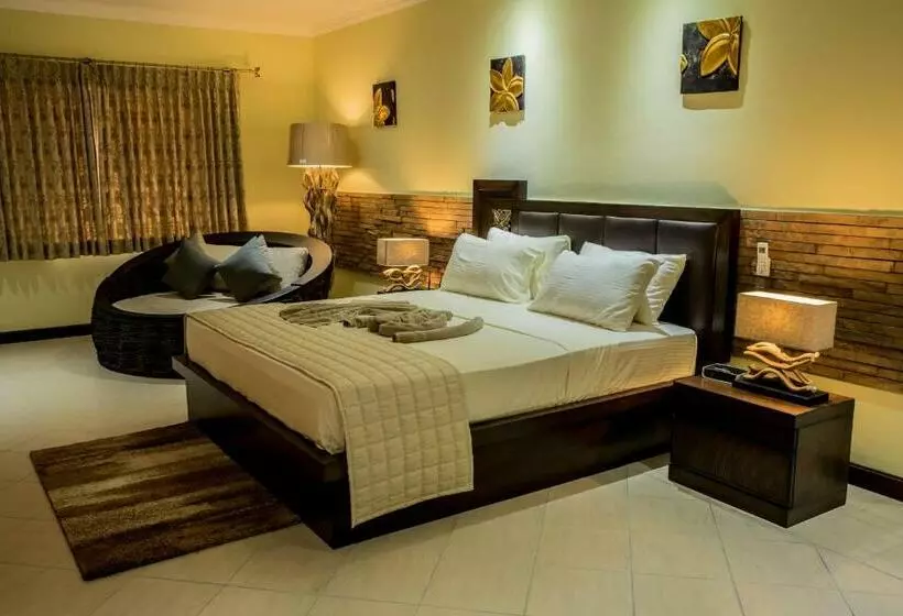 اتاق لوکس, Oasis Hotel Restaurant & Spa
