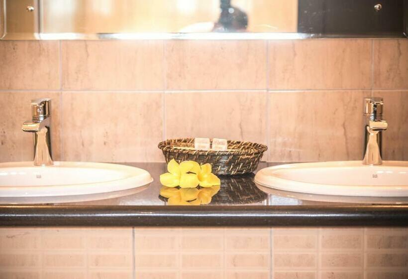 اتاق استاندارد, Oasis Hotel Restaurant & Spa