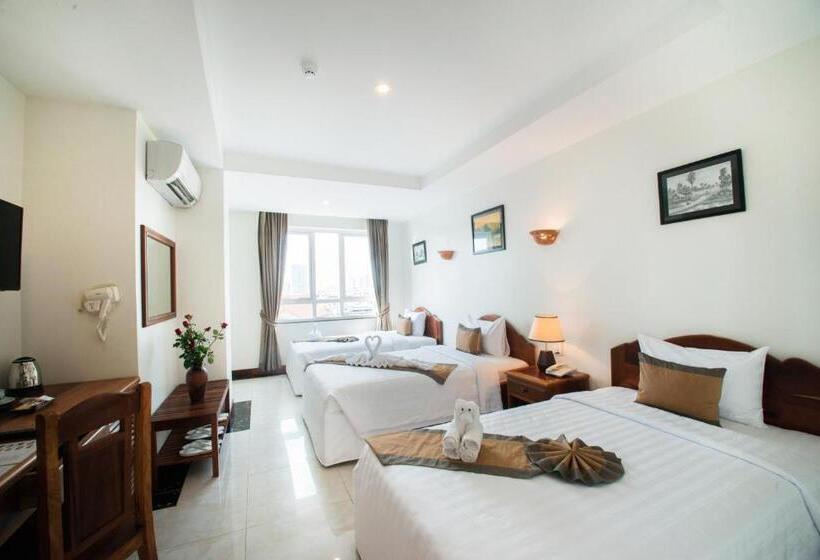 חדר דלוקס לשלושה, Relax