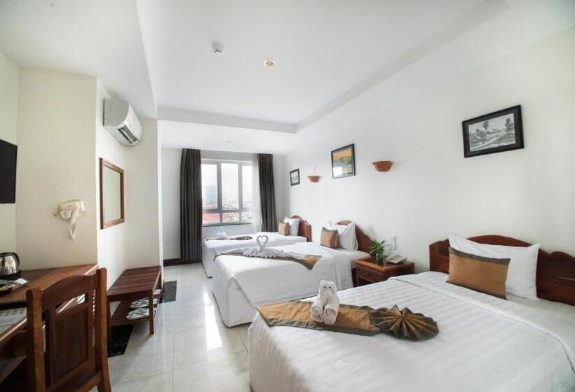 חדר דלוקס לשלושה, Relax