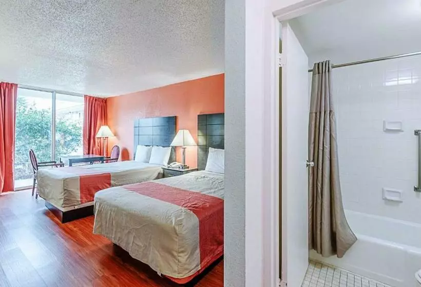 デラックスの４人部屋, Motel 6dumfries, Va