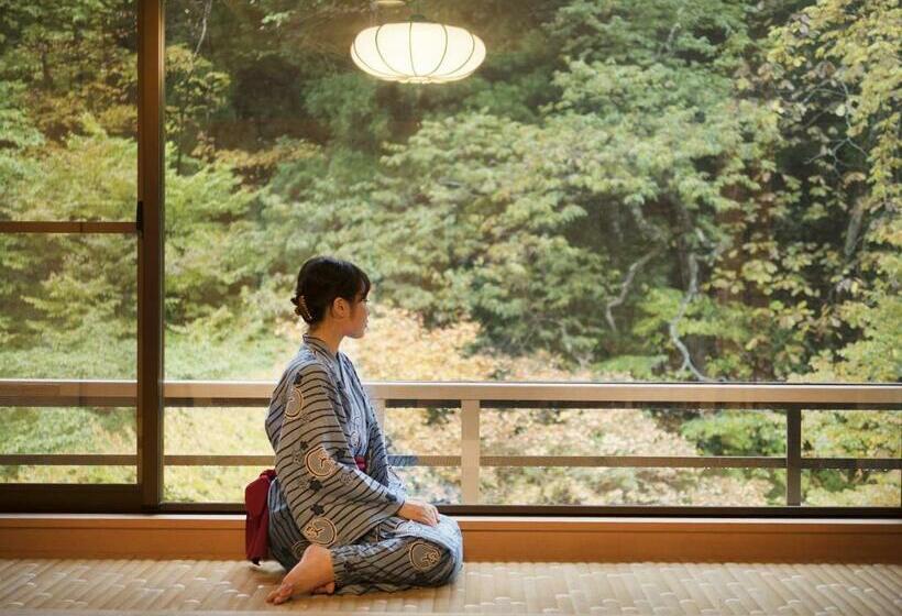 Люкс Повышенной Комфортности, Shima Onsen Toshimaya