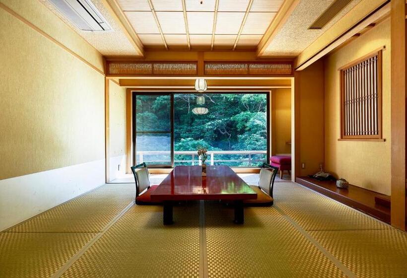 Люкс Повышенной Комфортности, Shima Onsen Toshimaya