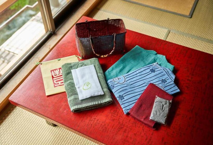 Номер Стандарт Трехместный, Shima Onsen Toshimaya