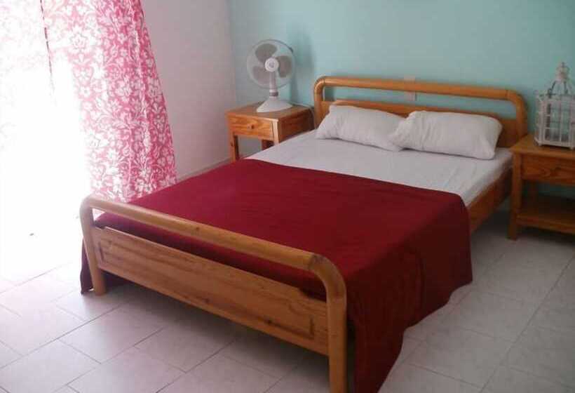 استودیوی استاندارد, Seashell Apartments