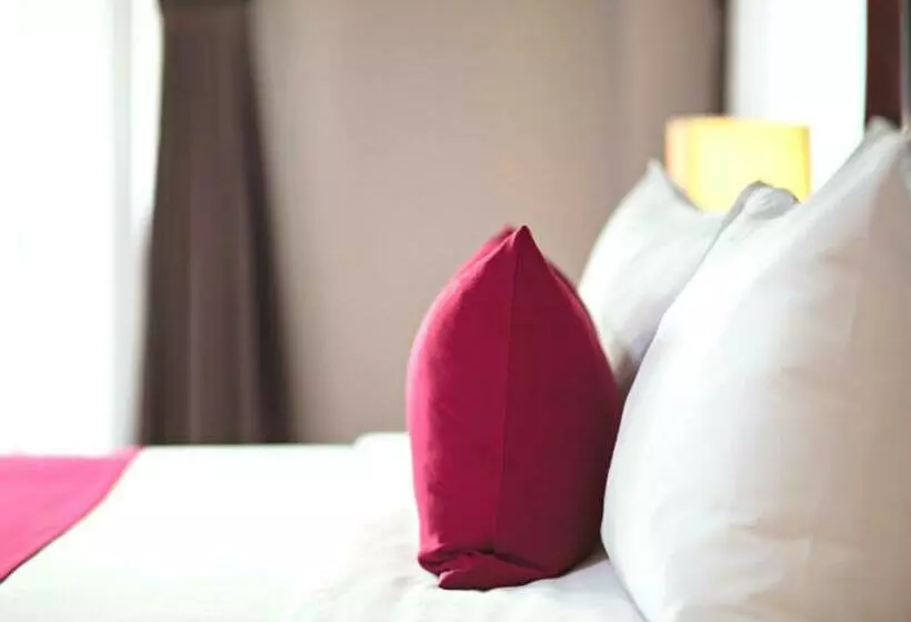 سوئیت با تخت بزرگ, Swiss Belresort Tuyen Lam