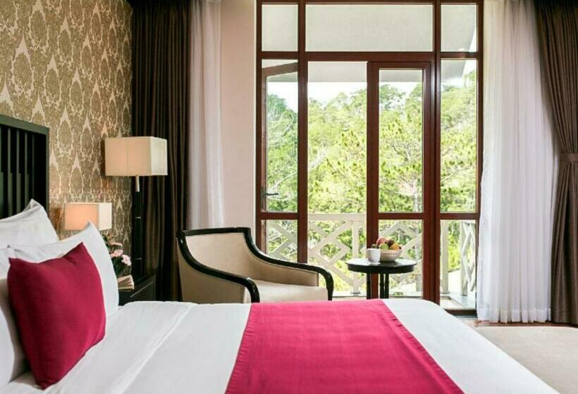 キングサイズベッドのスイートルーム, Swiss Belresort Tuyen Lam