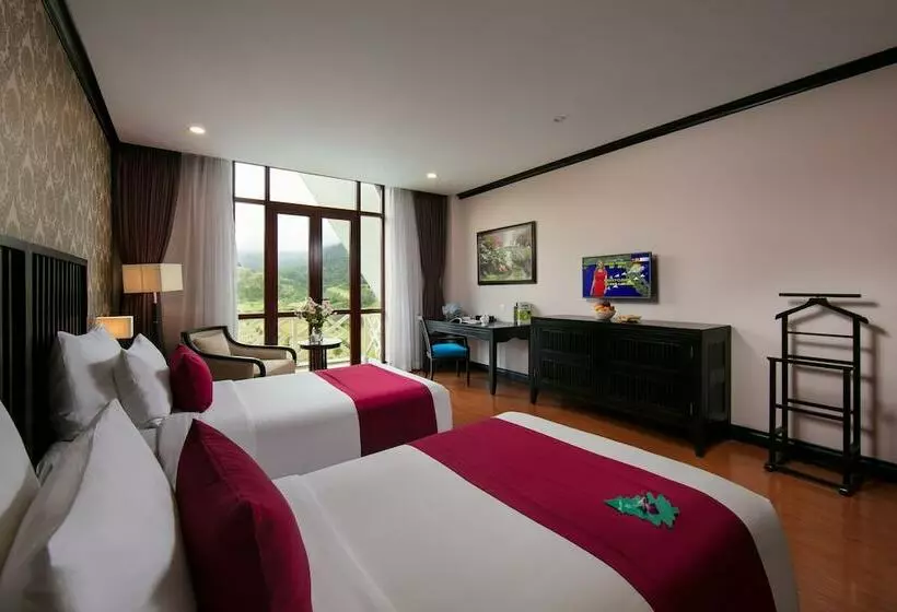 Deluxe Room Mountain View, Swiss Belresort Tuyen Lam