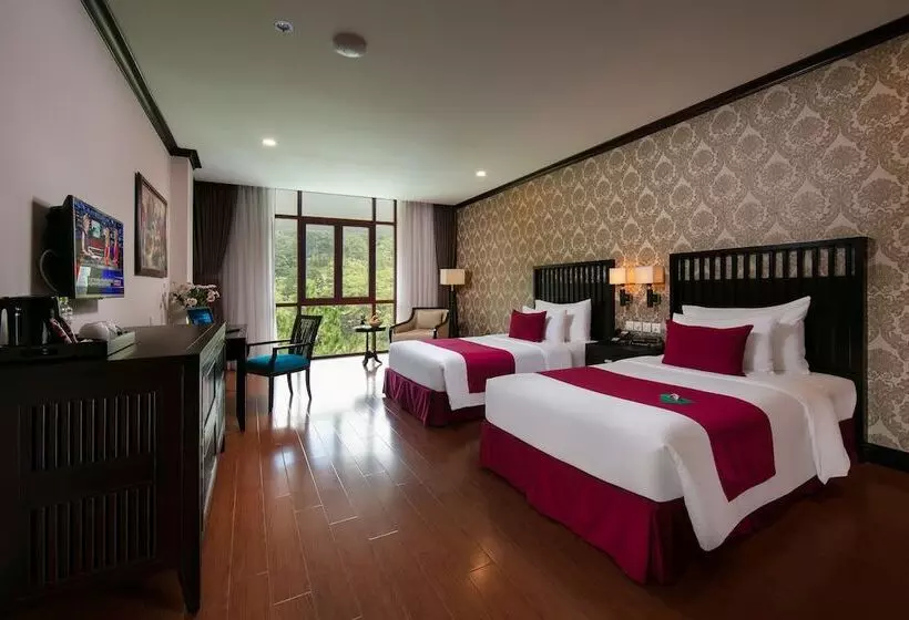 استودیو استاندارد با چشم‌انداز کوهستان, Swiss Belresort Tuyen Lam