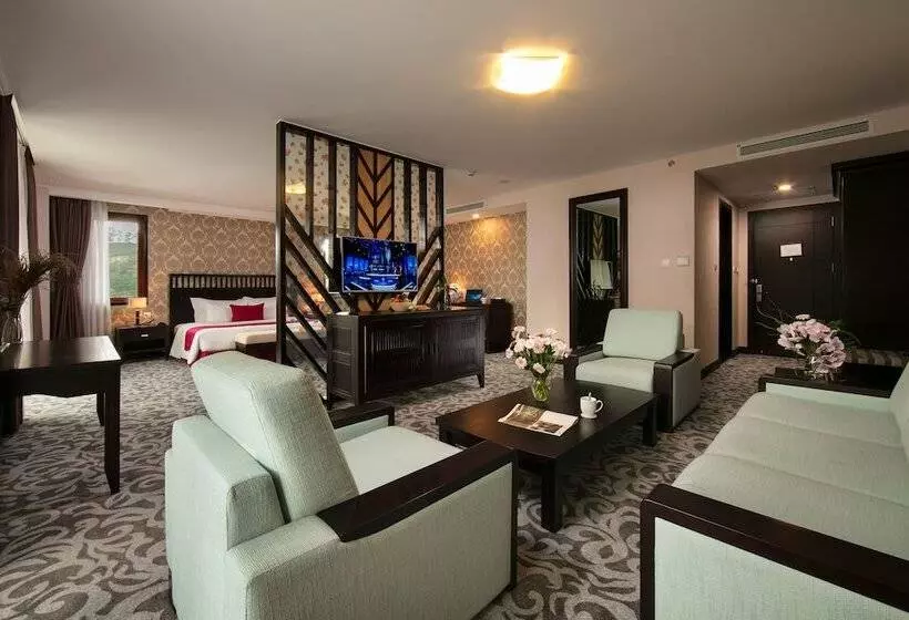 سوئیت رویال, Swiss Belresort Tuyen Lam