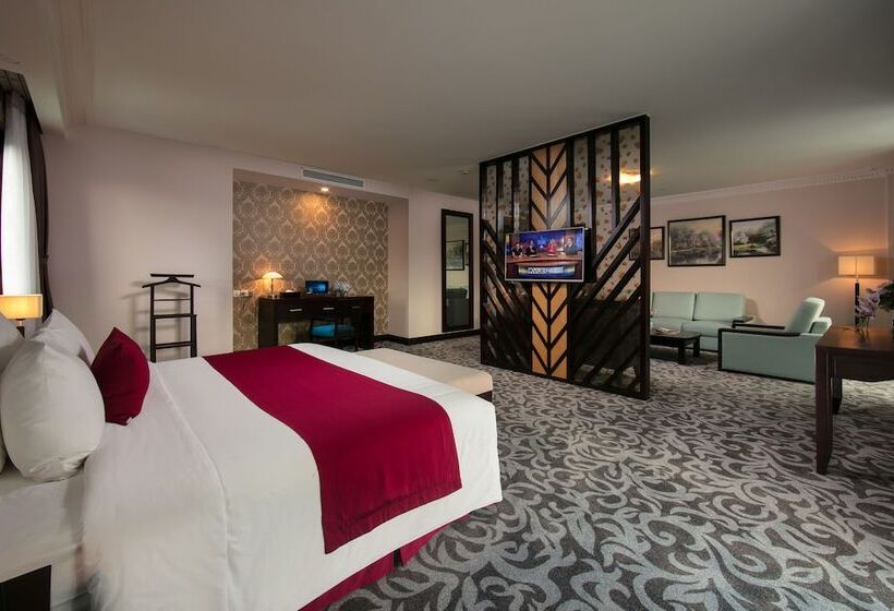 ロイヤルスイート, Swiss Belresort Tuyen Lam