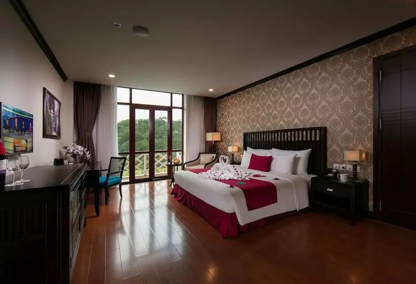 Deluxe Room Mountain View, Swiss Belresort Tuyen Lam