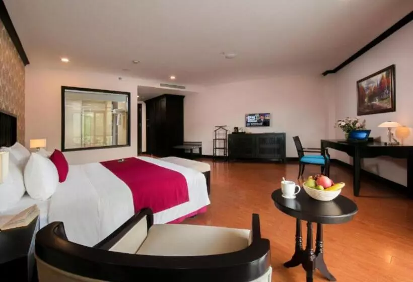 سوئیت با تخت بزرگ, Swiss Belresort Tuyen Lam