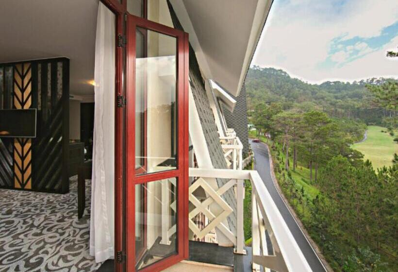 ロイヤルスイート, Swiss Belresort Tuyen Lam