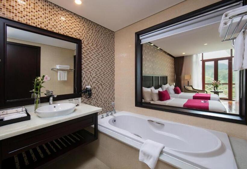 キングサイズベッドのデラックスルーム, Swiss Belresort Tuyen Lam