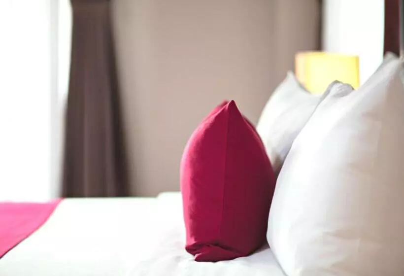 اتاق لوکس با تخت بزرگ, Swiss Belresort Tuyen Lam