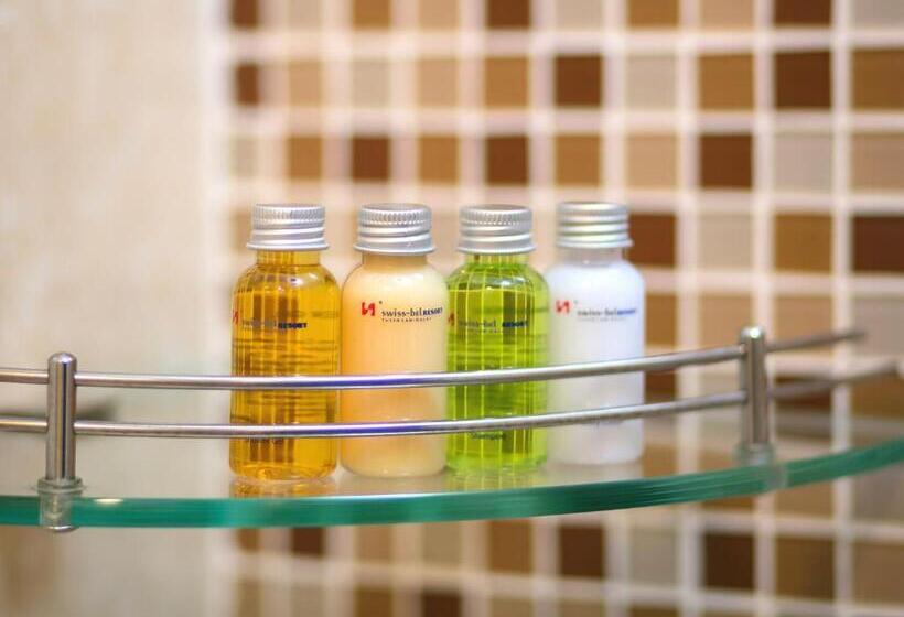 ゴルフ場ビューデラックスルーム, Swiss Belresort Tuyen Lam