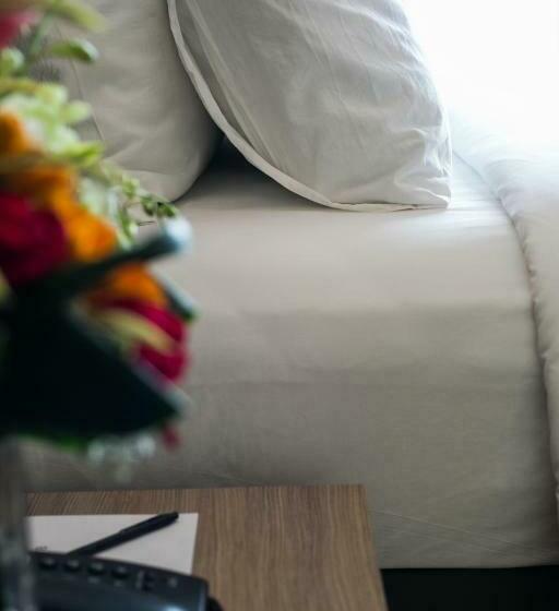 Номер Deluxe, V8