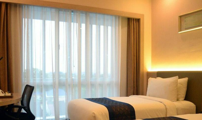 Номер Deluxe, V8