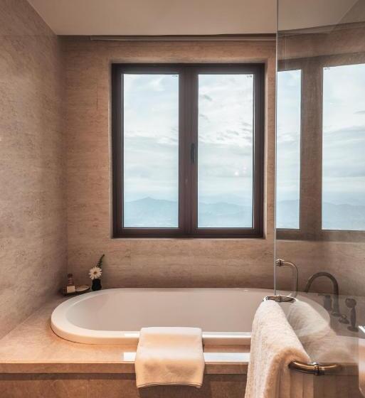 マウンテンビュースタンダードルーム, Dusit Thani Himalayan Resort Dhulikhel, Nepal