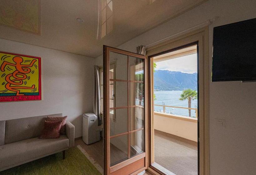 Трехместный Номер Стандарт с Балконом, Jetty Montreux