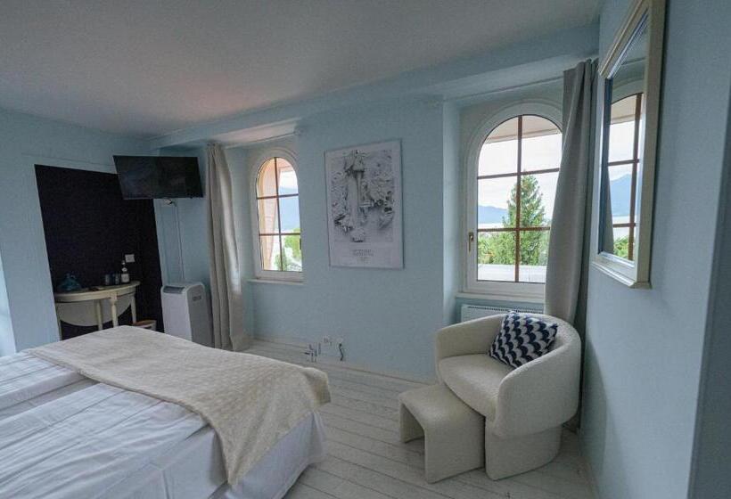 Номер Deluxe, Jetty Montreux