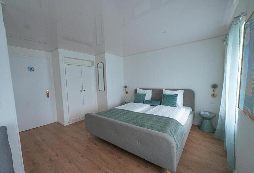 Deluxe Zimmer, Jetty Montreux