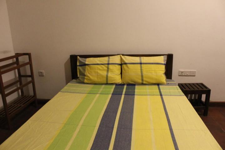 غرفة إقتصادية, Windy Hanthana