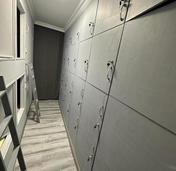 اتاق اکونومی, «хостел на гоголя»