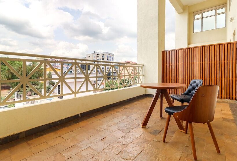 اتاق استاندارد, Dallas Premiere