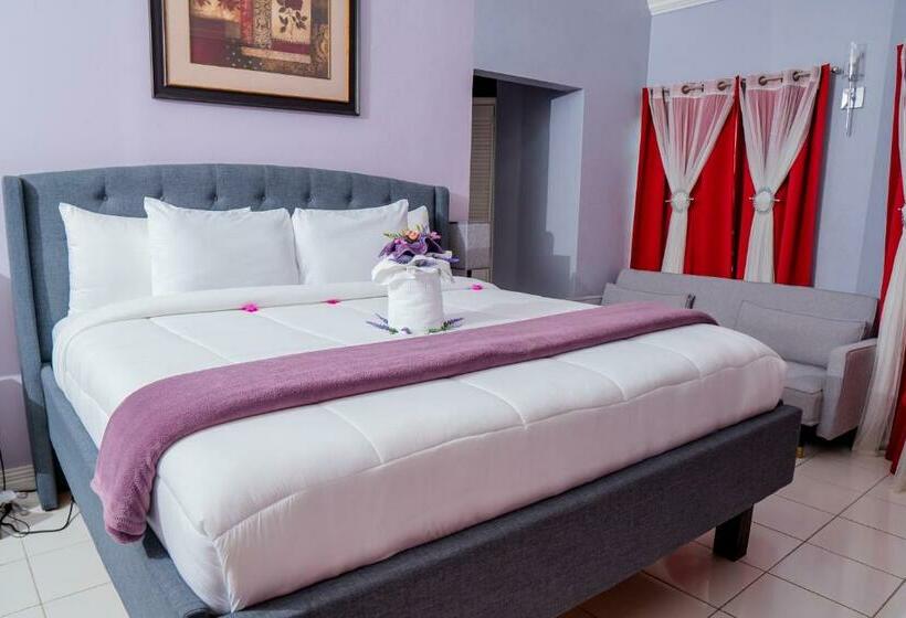 Deluxe Suite Sea View, Lavender Moon Villas